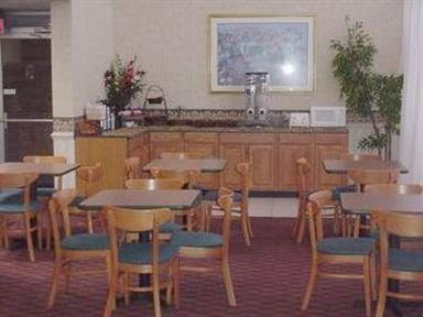 Express Airport Inn Sandston Restaurant photo
